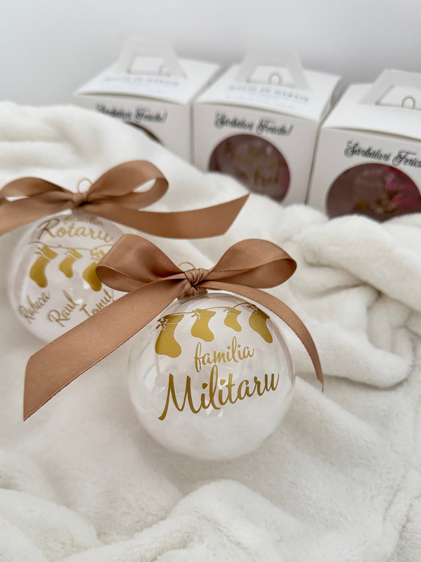 Glob din sticlă - Șosetele familiei